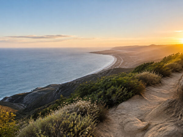 The best hiking trails with ocean views in Los Angeles